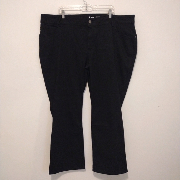 Lee - Mid Rise Bootcut Black Jeans Plus Size Petite - Picture 3 of 16